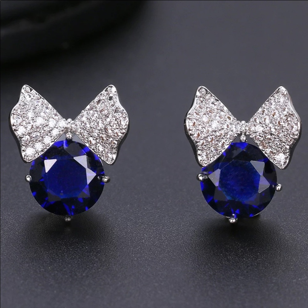 *JUST IN* BLUE BowKnot Stud Earrings - Picture 1 of 1